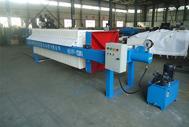 廂式壓濾機的裝置注意事項(圖1)